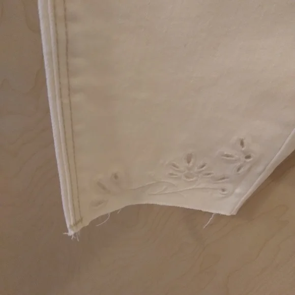 NWT Old Navy White Rockstar Skinny Jeans (8) - Picture 3 of 4